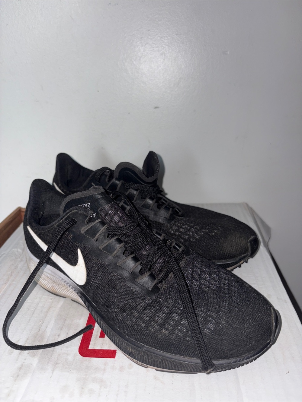 Women’s Nike Pegasus sneakers size 7
